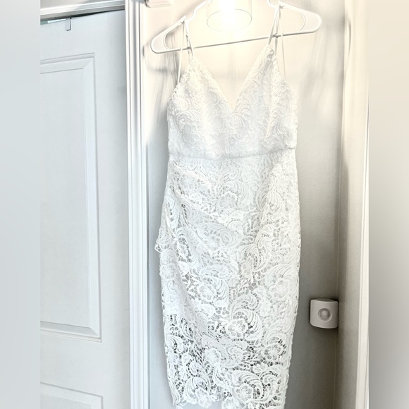 Showpo. NWT Typical Lover Dress Sz 4 - Picture 3 of 7